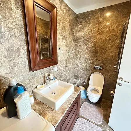 Relaxing 1br 2ba Apt W/free Wi-fi, Ac & Washer イスタンブール