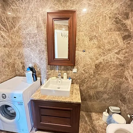Relaxing 1br 2ba Apt W/free Wi-fi, Ac & Washer アパート